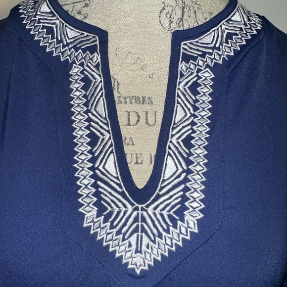 Lands’ End Ladies Navy Rash Guard Swim Shirt Embroidered Small Mint Condition - Picture 2 of 7